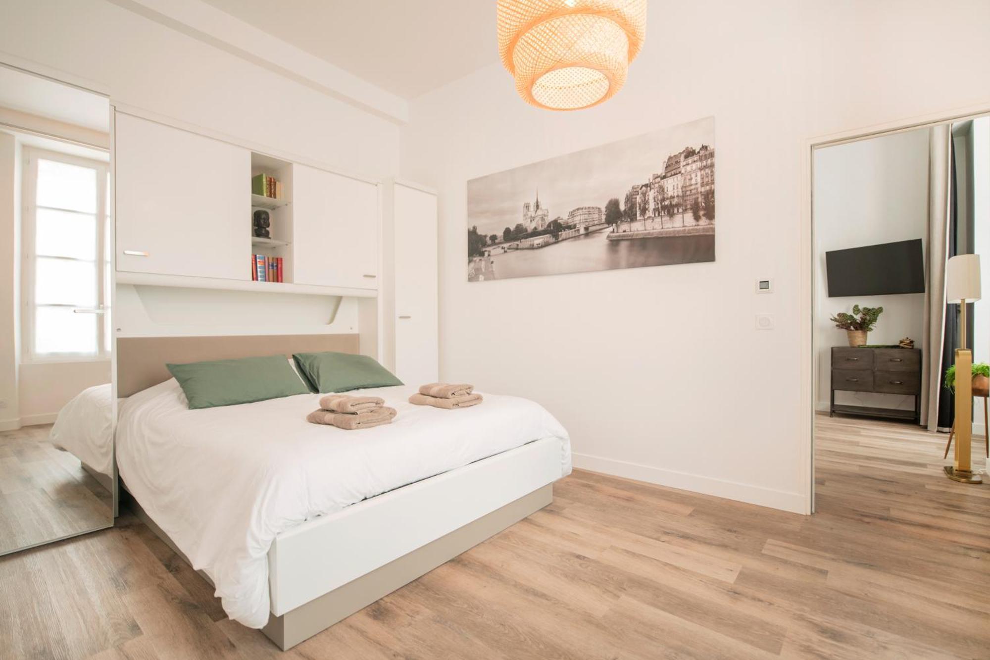 Apartment Le Laurencin - Le Parisien - Coeur De Sens